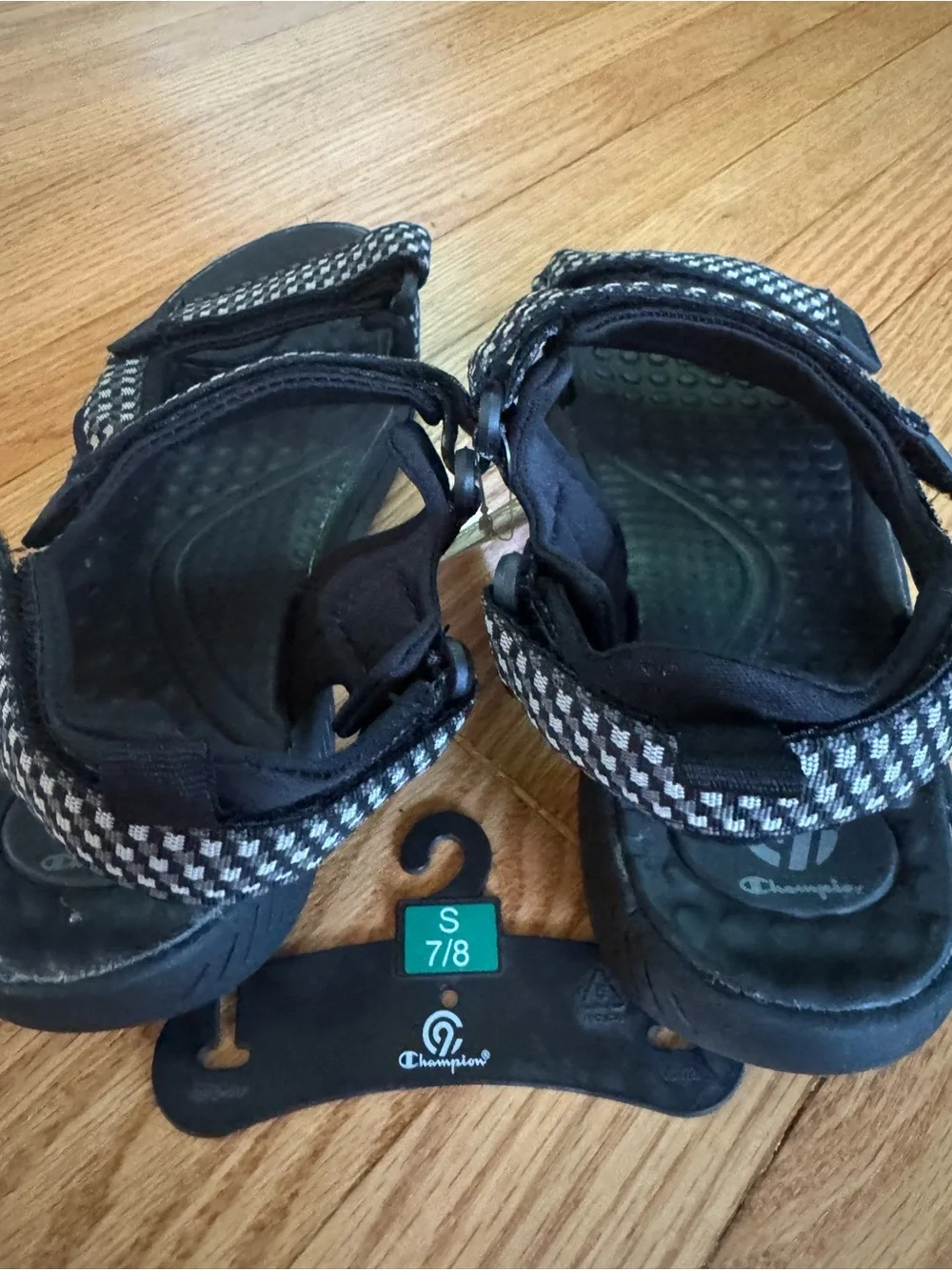 Men’s Champion sandals NWT